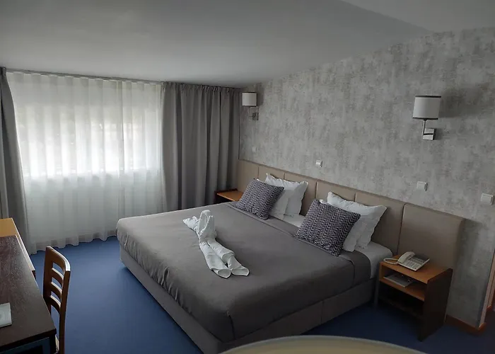 德费拉佩德拉贝拉酒店