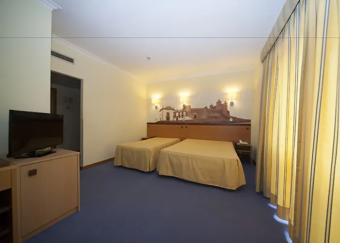 德费拉佩德拉贝拉酒店 4*