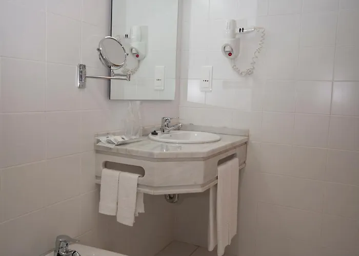 德费拉佩德拉贝拉酒店 4* 圣玛丽亚大德费拉